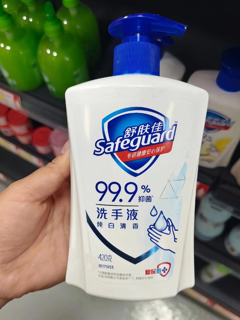 日化用品OEM行业动态：趋势与挑战